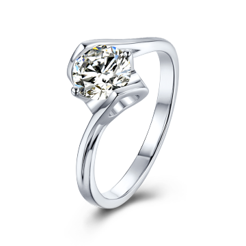Popular S925 Sterling Silver Ring Heart Shaped Setting 1CT Stainless Moissanite Diamonds Ring For Newlyweds
